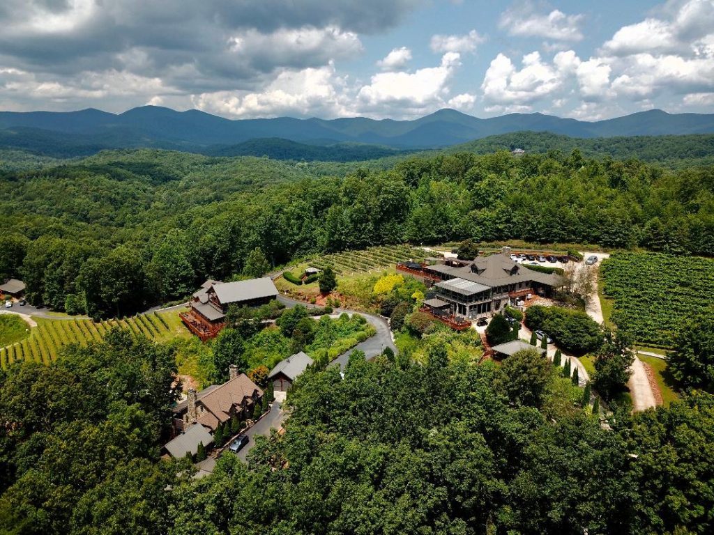 Wolf Mountain Vineyards and Winery