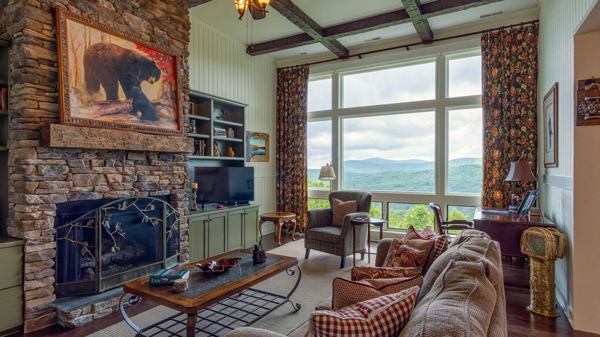 Rent In Highlands Homes with Mountain Views