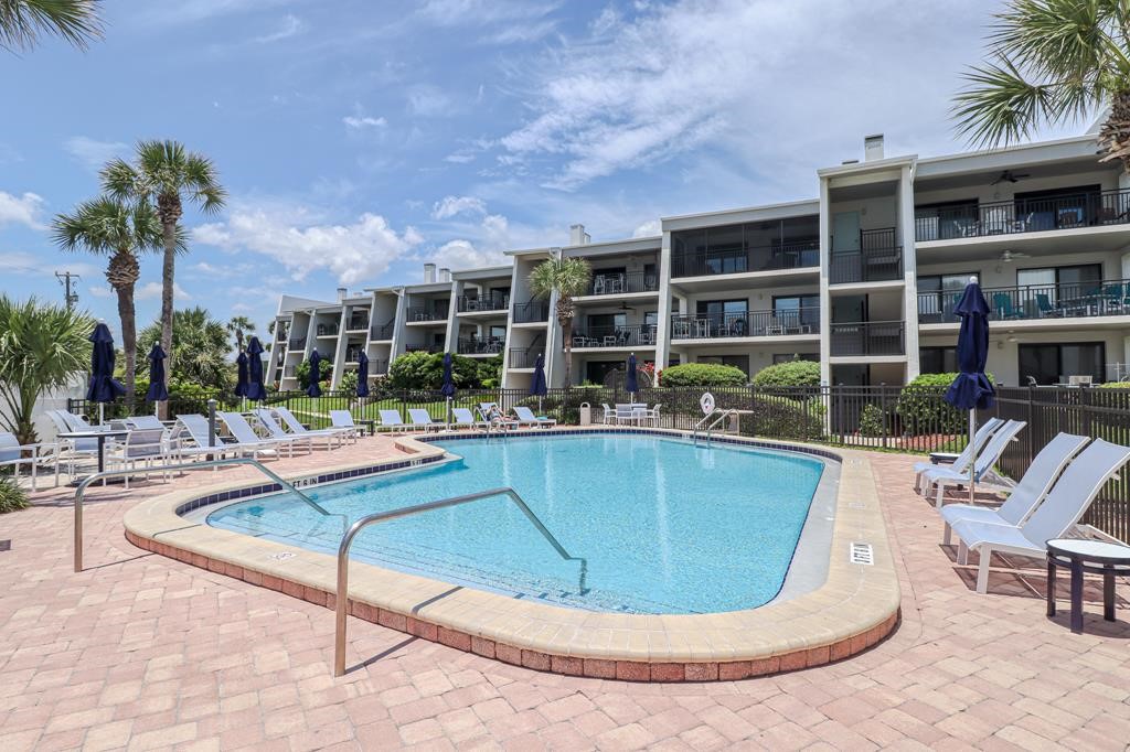 Island South Pool community