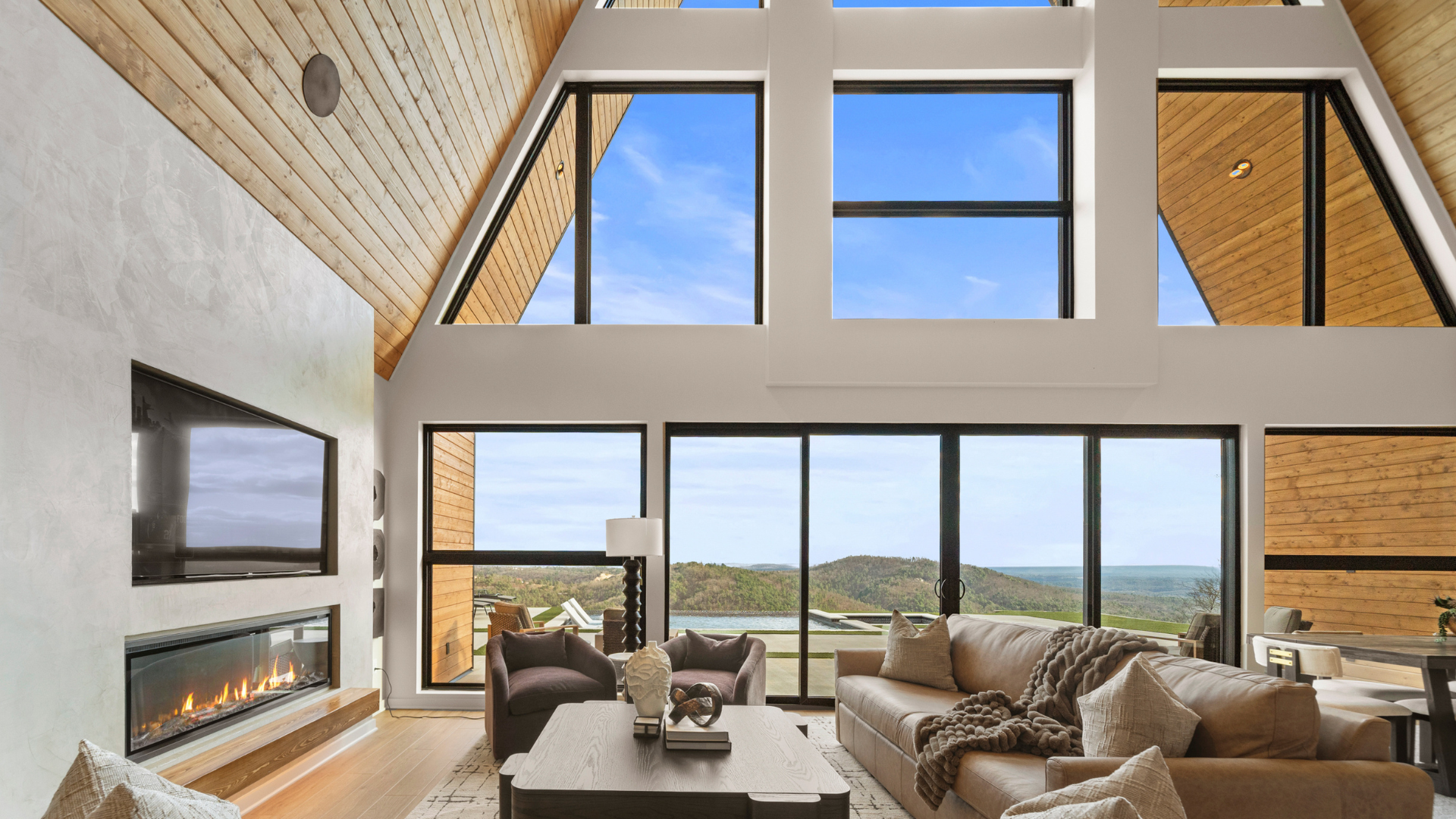 Cloud Level: A Modern A-Frame Retreat in Hot Springs, Arkansas