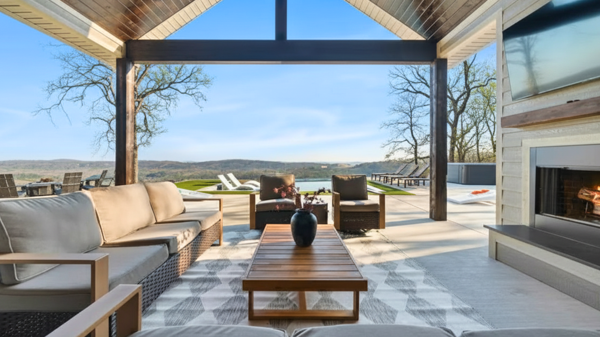Pinnacle Lodge: A Mountaintop Retreat in Hot Springs, Arkansas