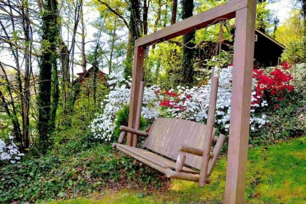 Secluded Romantic Cabins