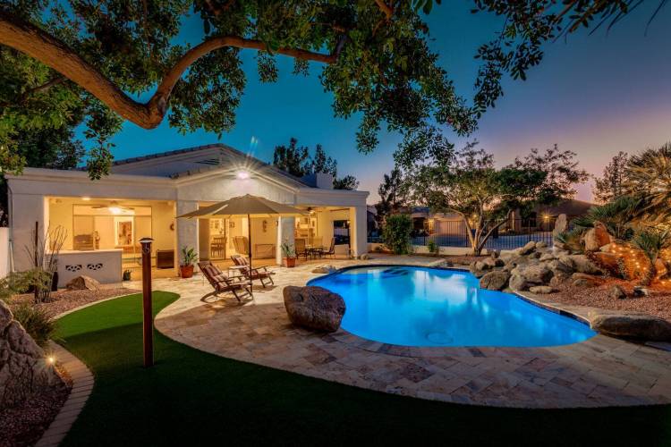 Indulge in Luxury with an Arizona Vacation Rental