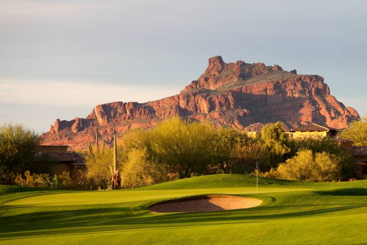 Discovering the Best Golf Courses in the Phoenix Valley
