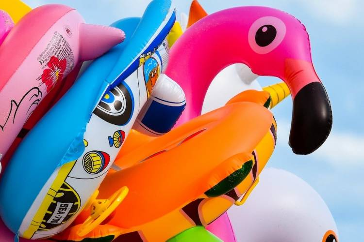 Beachwear & Gifts