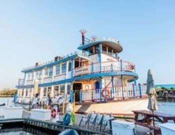 Barefoot Queen Riverboat Cruises