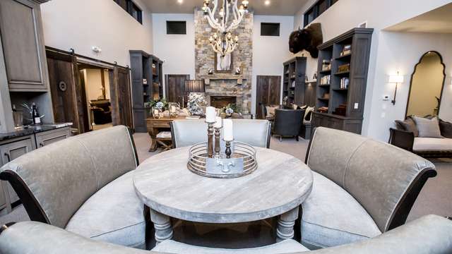 The Galleries Lodging