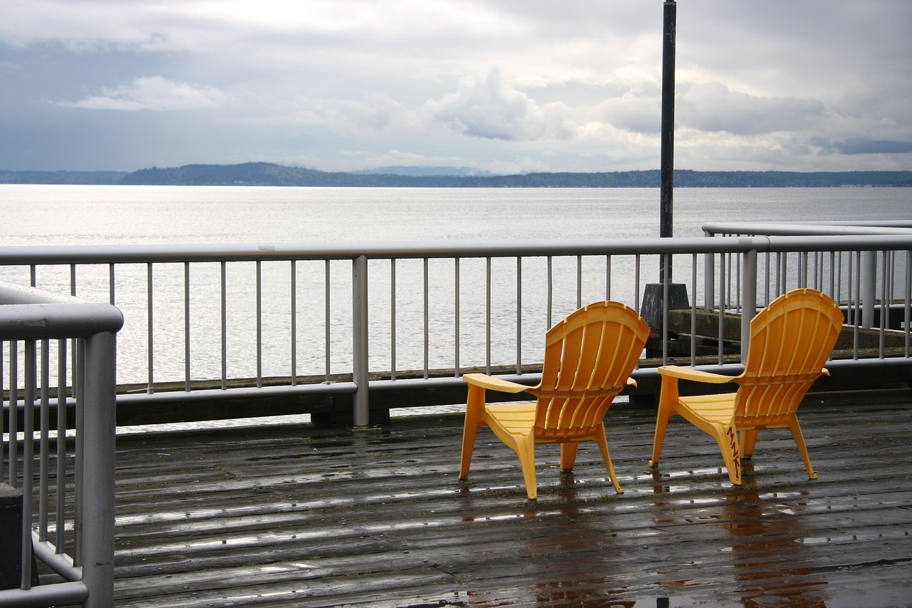 seattle, chairs, looking at the ocean, nature, relaxing, overlook, water-4054305.jpg