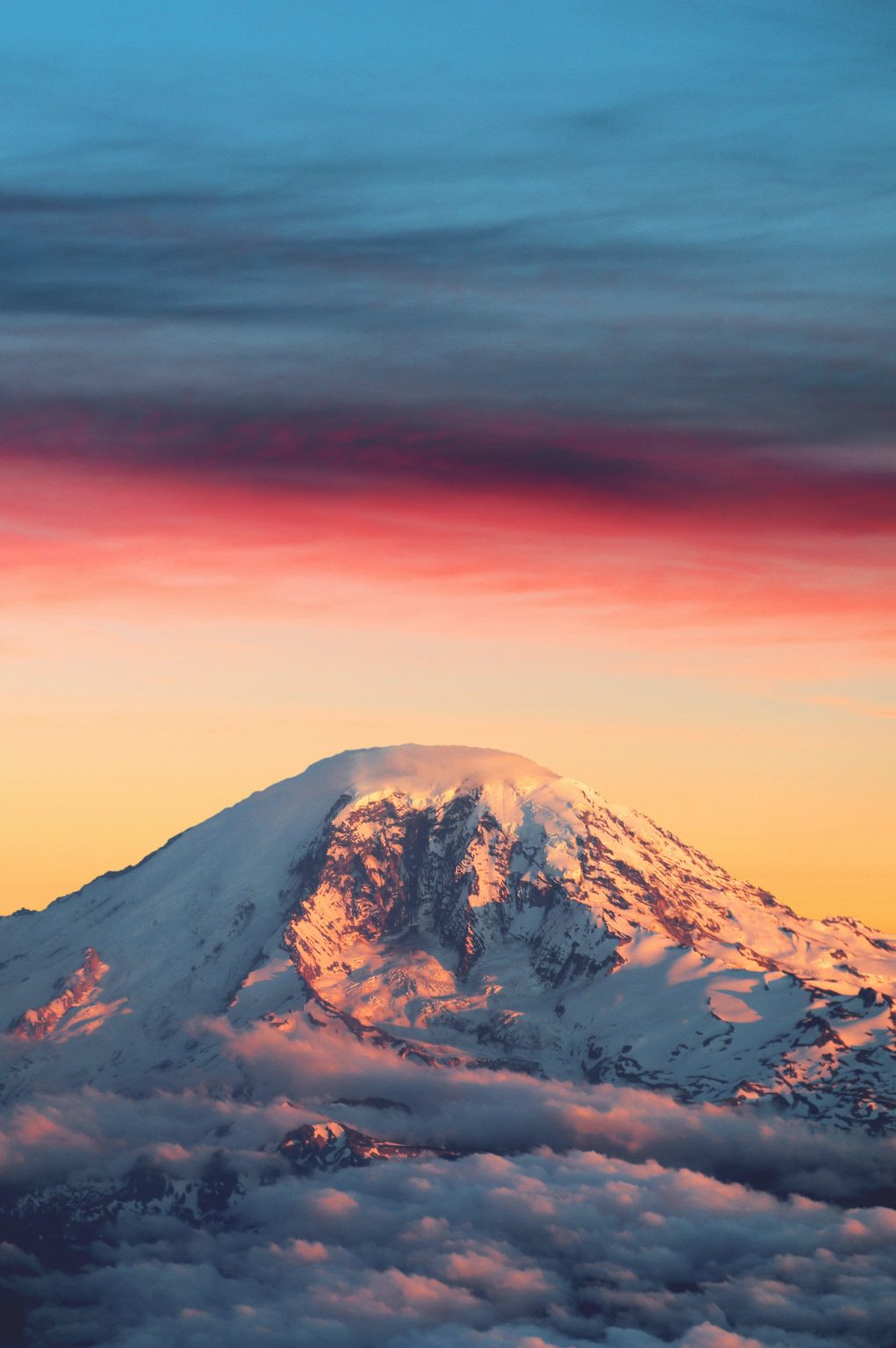 Mount Rainier at sunset seen from Seattle