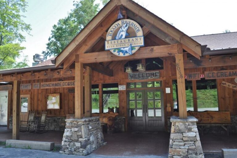 Toccoa Riverside Restaurant