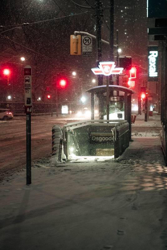 calle de noche nevada