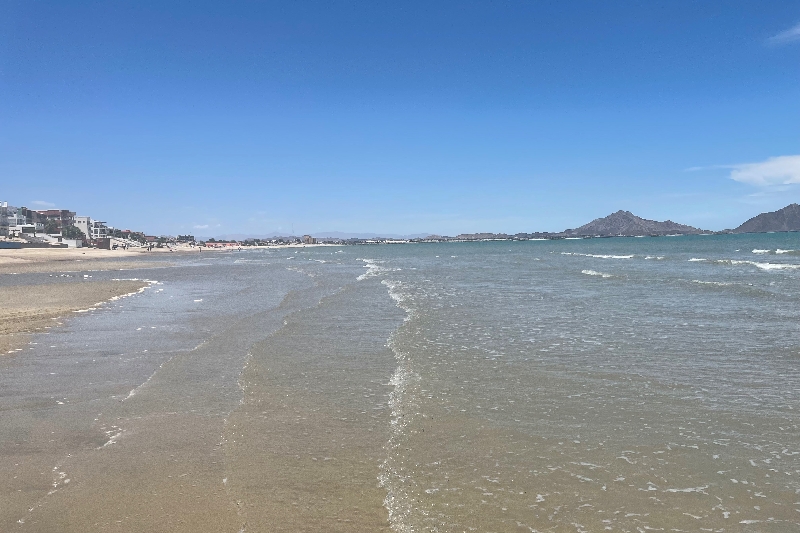 playa-orilla-san-felipe-baja-california-olas