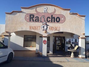 Rancho Market y Deli