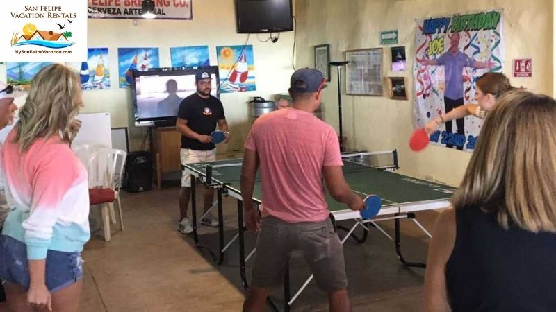 Juego de ping pong en San Felipe Brewing