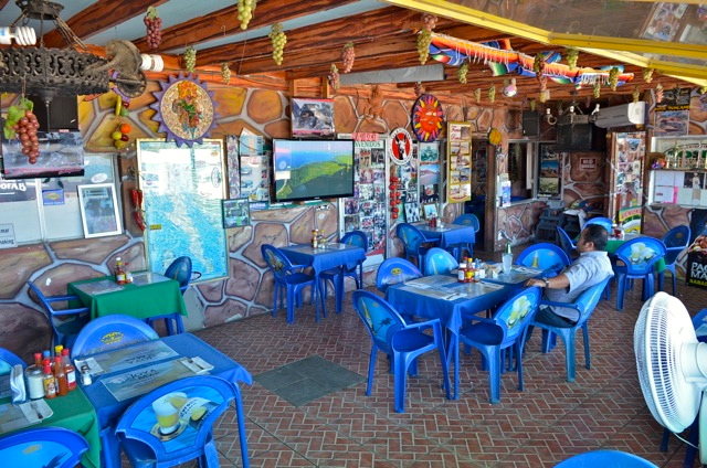 Vista interior del restaurante Rosita