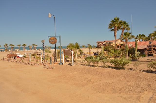 Vista frontal de la Cantina San Felipe de Juanito