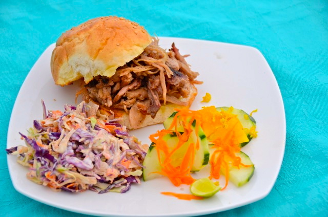 sándwich de puerco desmenuzado 
