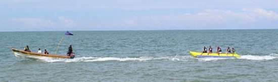 paseo en banana boat - malecón san felipe