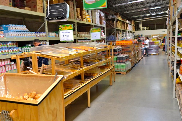 Bodega Aurrera San Felipe: Panadería