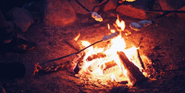 Haciendo smores en la playa de San Felipe
