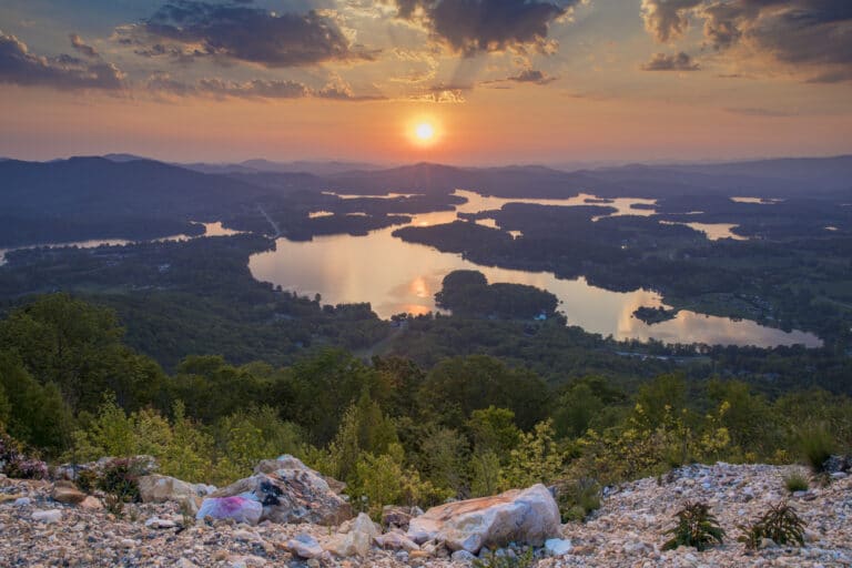 The Prettiest Lakes in North Georgia
