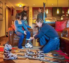 blacktieskis Ski/Snowboard Rentals