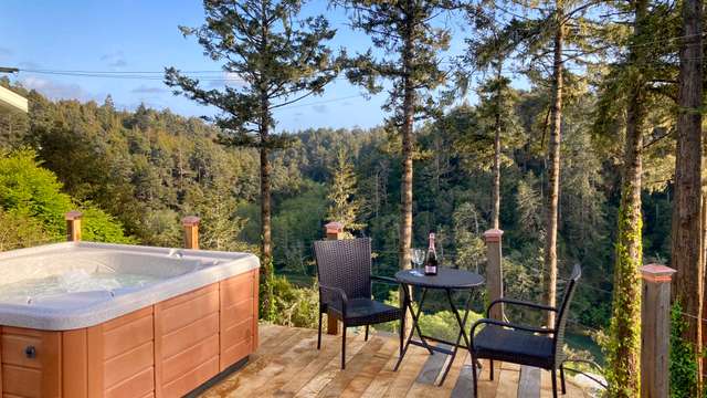 Vacation Rentals with Hot Tubs