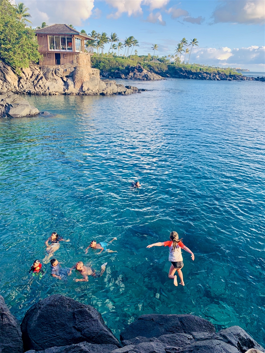 Cliff Jump at Black Rock or Cliff House