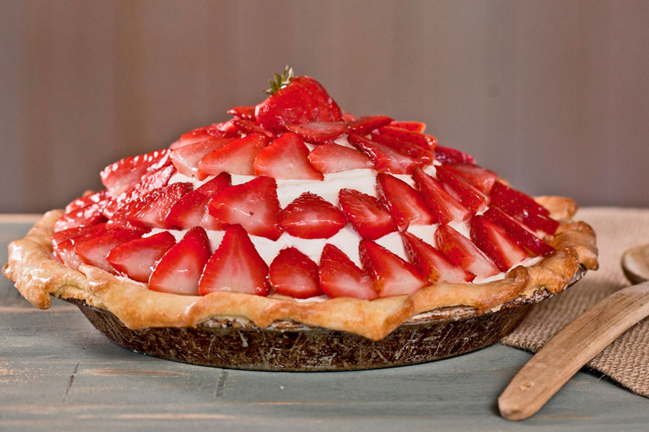 Monkeypod`s Strawberry Cream Pie