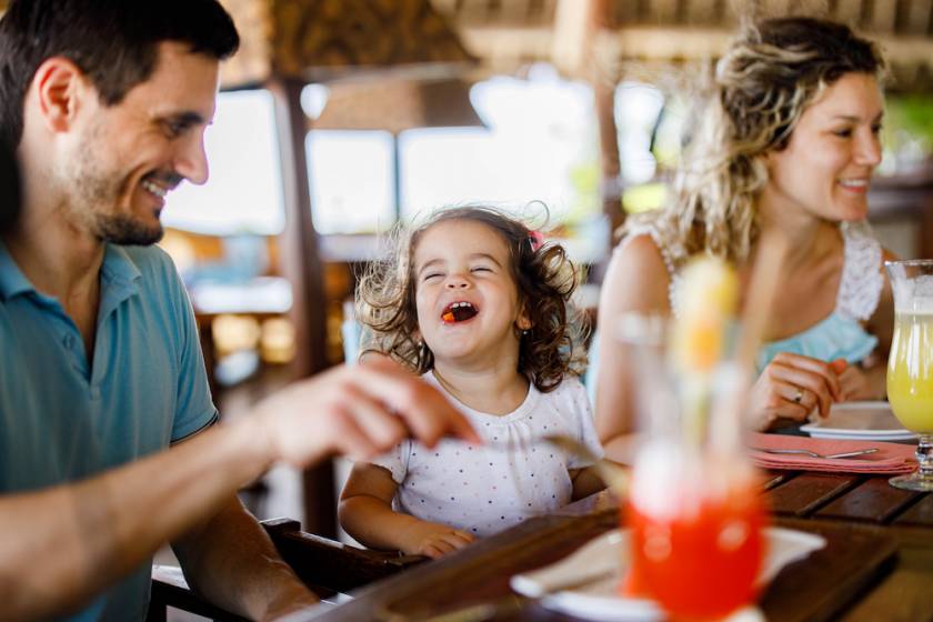 family out to dinner on vacation