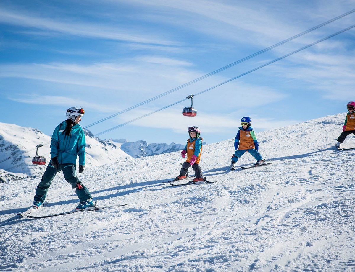 Whistler kids ski adventure camps